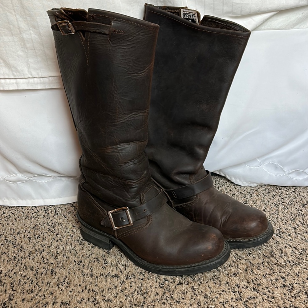 Frye tall riding boots dark brown size 8 M distressed/worn leather